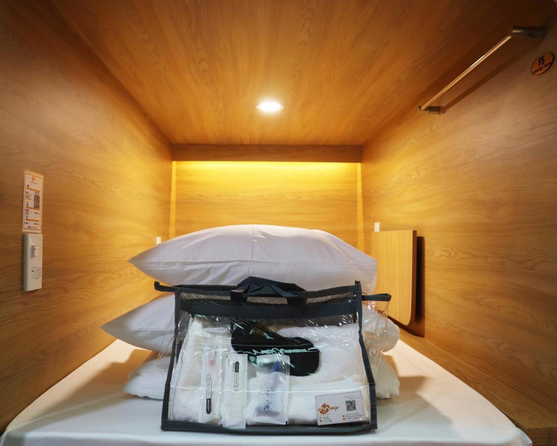 Amango Hostel Хошимин Екстериор снимка