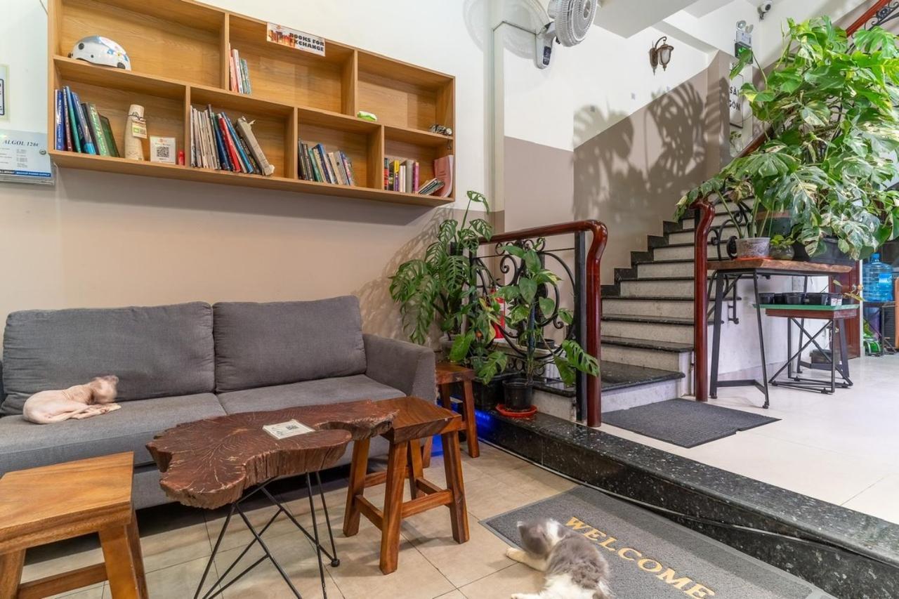 Amango Hostel Хошимин Екстериор снимка