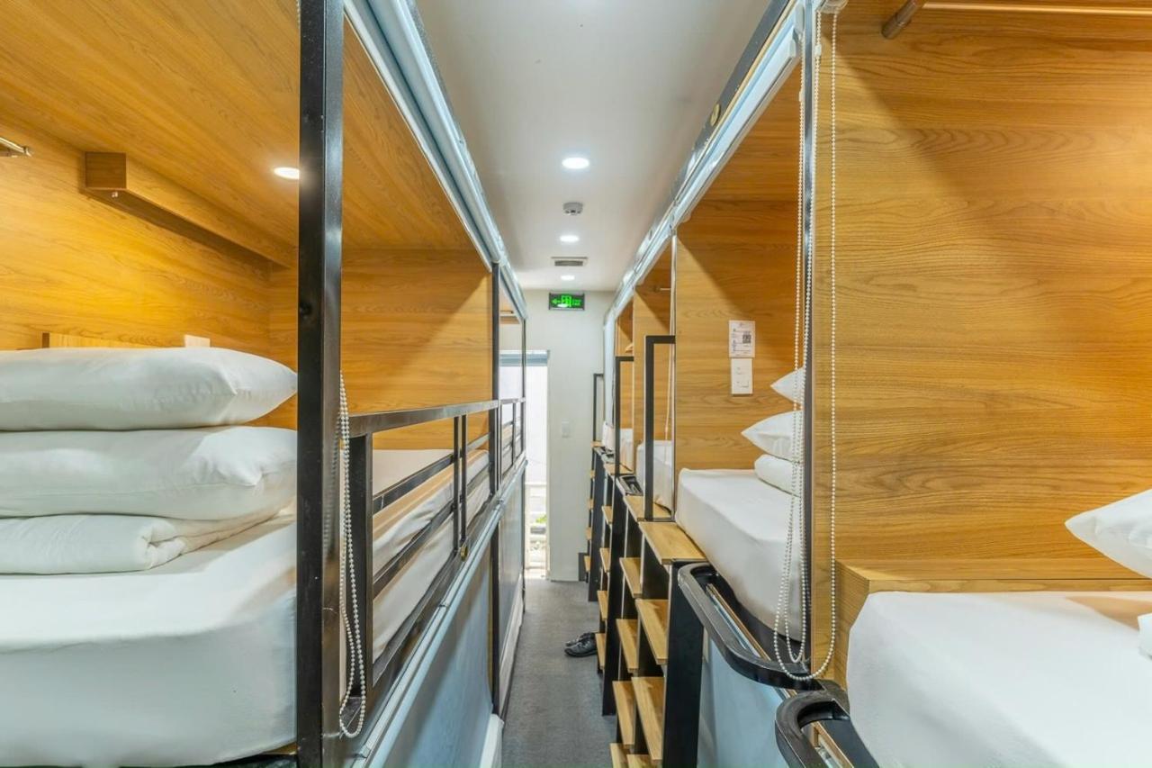 Amango Hostel Хошимин Екстериор снимка