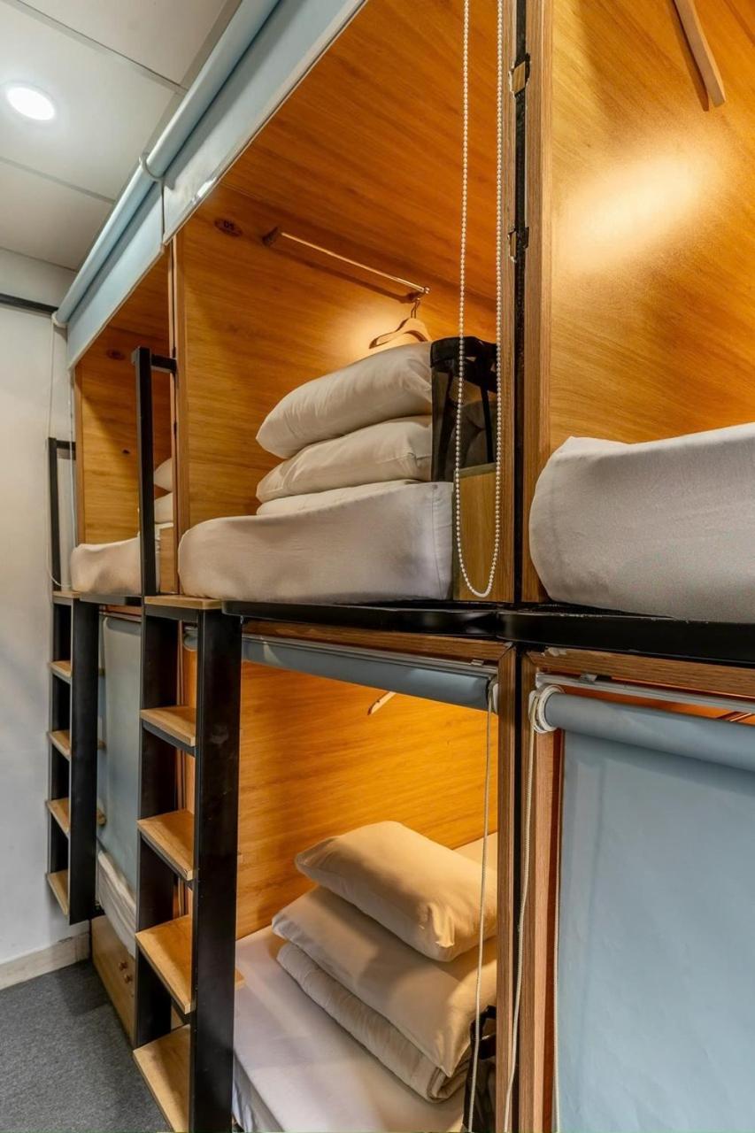 Amango Hostel Хошимин Екстериор снимка