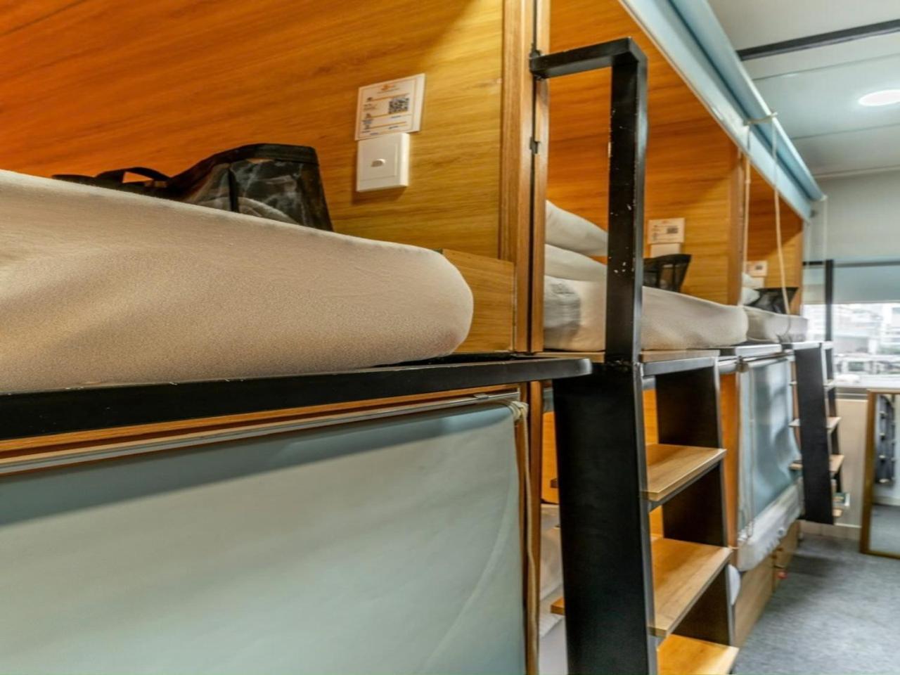 Amango Hostel Хошимин Екстериор снимка